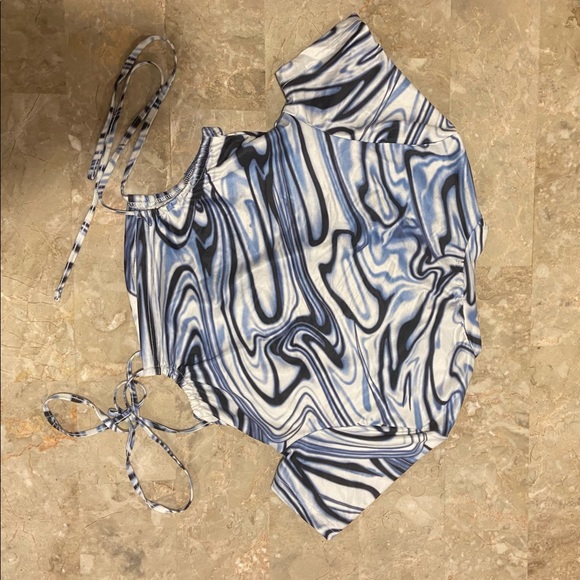 Crop Stylish Top👚 - Picture 3 of 3